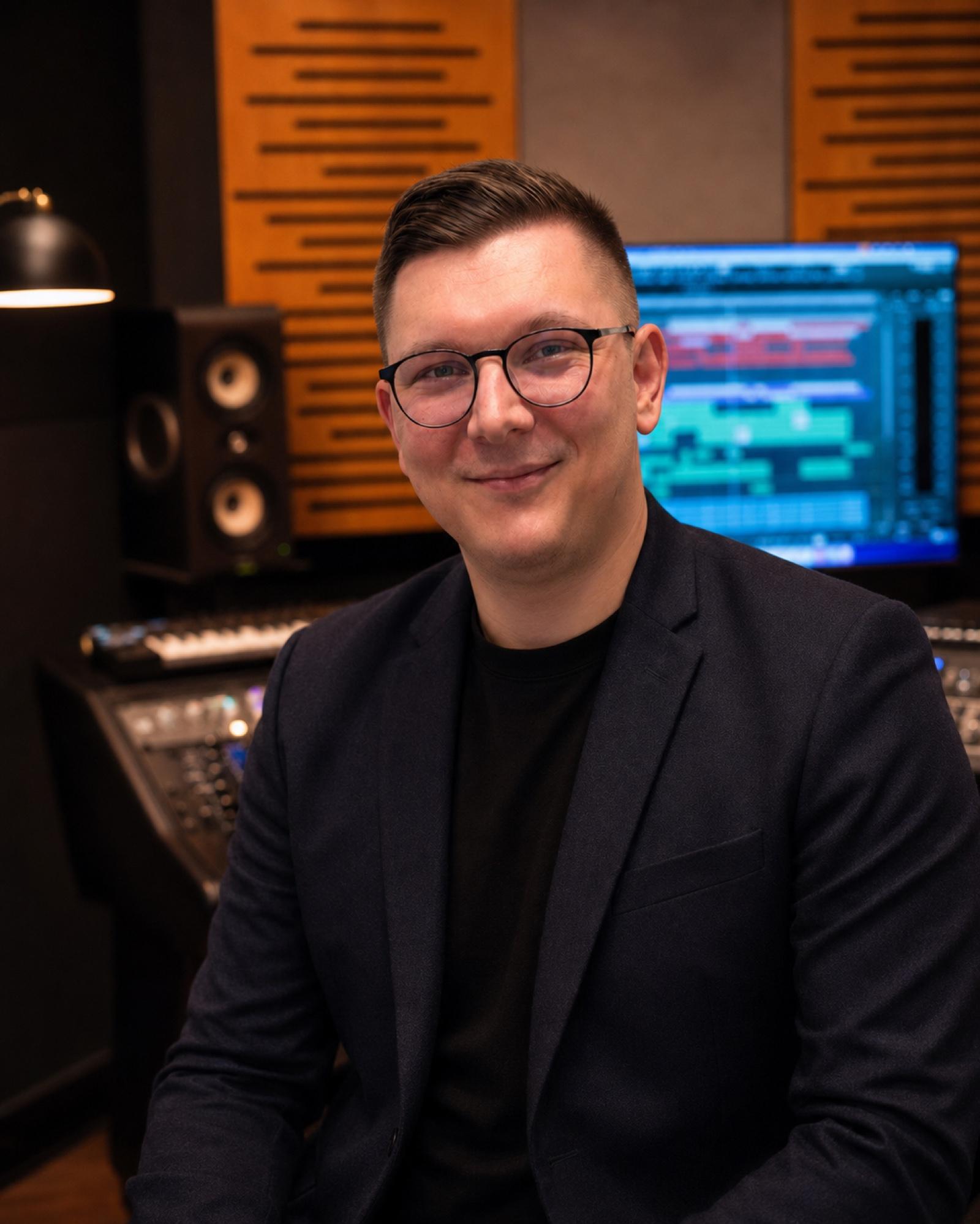 Kristijan Sinkovic in M Street Music studio